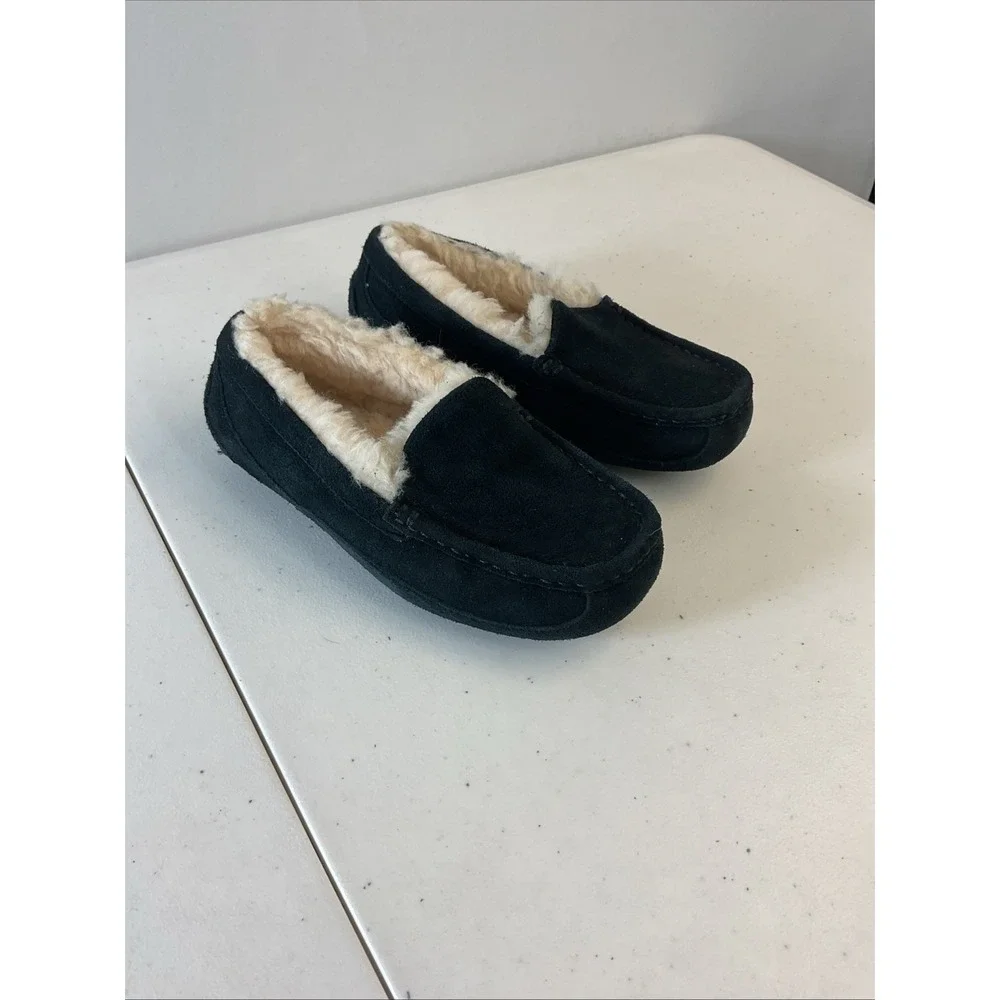 UGG Ansley Slipper Suede Kid‎ Youth 3 BlackShearling Lining Slip On Driver